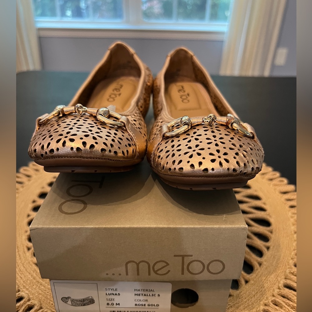 Worn Once like new size 8 women’s brand me too